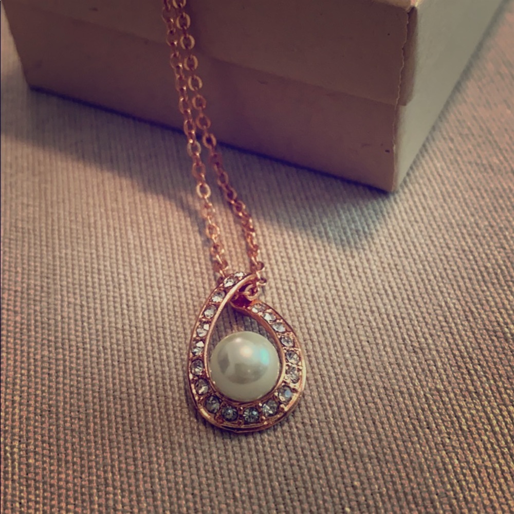 Premier Designs necklace